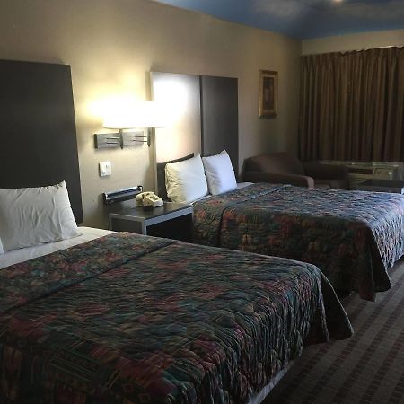 Camelot Inn And Suites Hobby Gulf Freeway Pasadena Luaran gambar